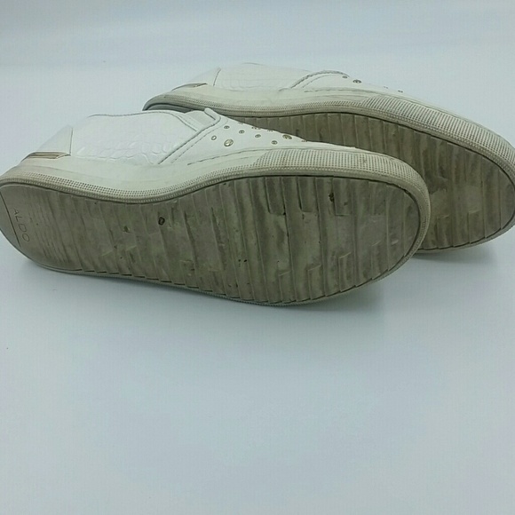 ALDO l White Leather or Faux Slipon Gold Accents - Picture 4 of 6